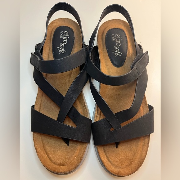 Eurosoft by Sofft Women's Gianetta Flat Sandal - Black - Picture 12 of 16